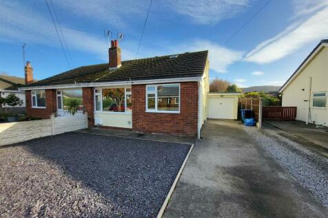 3 bedroom semi-detached bungalow for sale