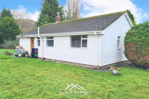 Pwll Y Bont, Meliden, Prestatyn 2 bed detached bungalow for sale