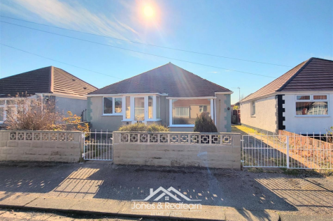Oakwood Road, Rhyl 3 bed detached bungalow for sale