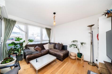 Lambeth Walk, London SE11 3 bed flat for sale