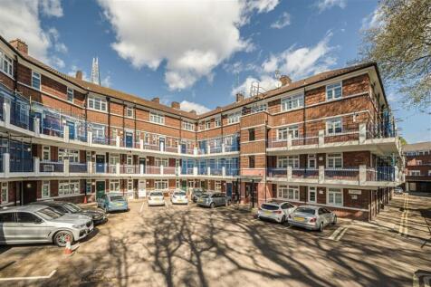 St. Olaves Estate, London SE1 3 bed flat for sale