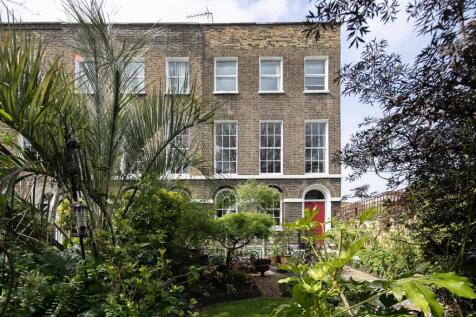 5 bedroom end of terrace house for sale