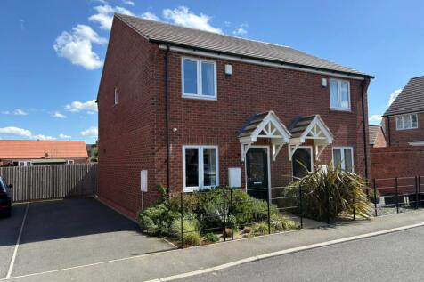 2 bedroom semi-detached house for sale