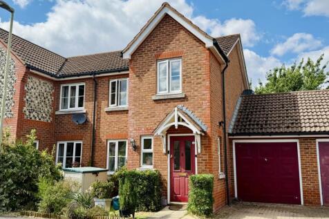 3 bedroom semi-detached house for sale