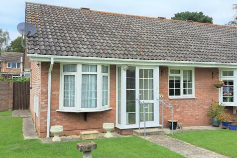 2 bedroom semi-detached bungalow for sale