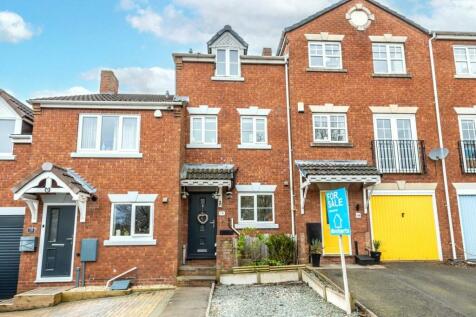 3 bedroom terraced house for sale