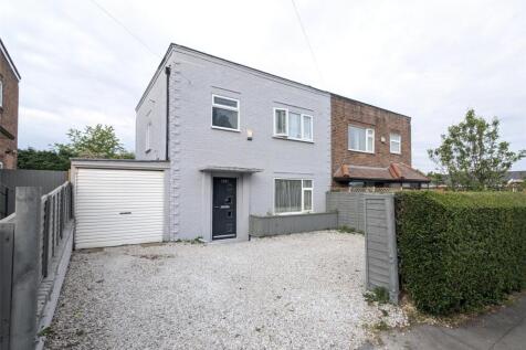 Wrekin Drive, Donnington, Telford... 3 bed semi