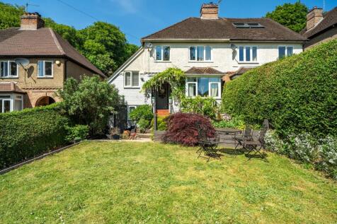 Fir Tree Avenue, Haslemere, GU27 5 bed semi