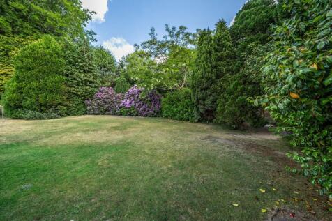 High Lane, Haslemere, GU27 4 bed property with land for sale
