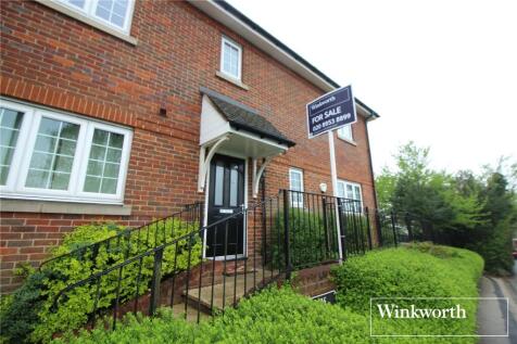 Walton Terrace, Watford Road... 2 bed maisonette for sale