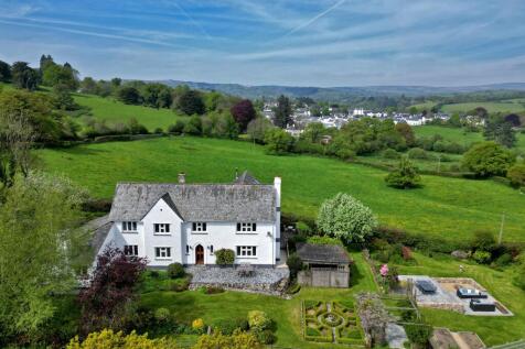 Chagford, Newton Abbot, Devon, TQ13 5 bed detached house for sale