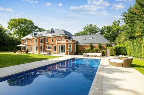 6 bedroom detached house for sale