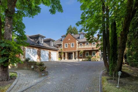 Heath Rise, Virginia Water, Surrey, GU25 6 bed detached house for sale