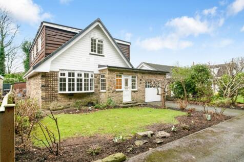 North Wood Park, Kirkburton, HD8 4 bed detached house for sale