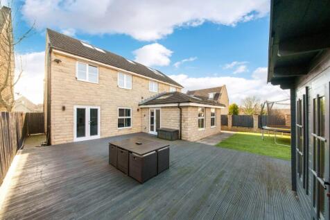 Grenoside View, Kirkburton, HD8 5 bed detached house for sale