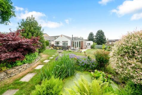 Hallas Road, Kirkburton, HD8 4 bed detached house for sale