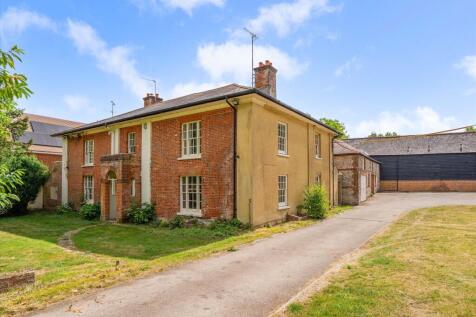 Cliddesden, Basingstoke, Hampshire, RG25 6 bed detached house for sale