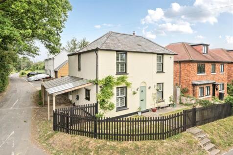 Gore Lane, Sandwich CT13 4 bed detached house for sale