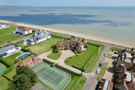 Princes Drive, Sandwich CT13 3 bed flat for sale