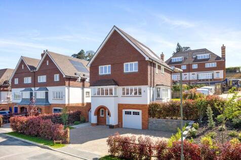 Haslemere Heights, Hill Road... 3 bed detached house for sale