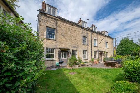 6 bedroom detached house for sale