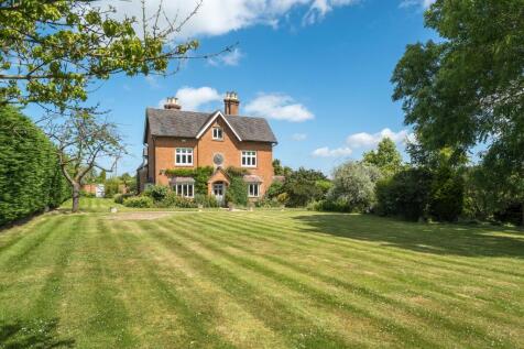 6 bedroom farm house for sale