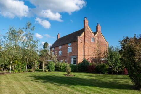 9 bedroom farm house for sale