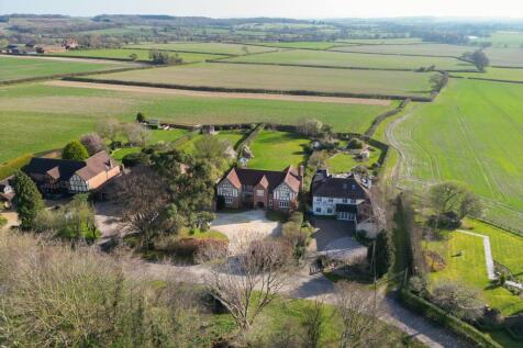 6 bedroom village house for sale