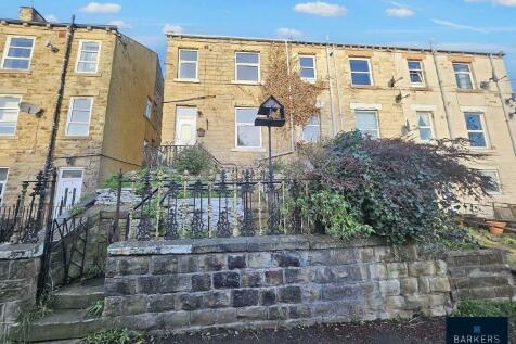 Oaks Road, Soothill, Batley 3 bed end of terrace house for sale