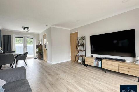 Sycamore Way, Birstall, Batley 3 bed detached house for sale