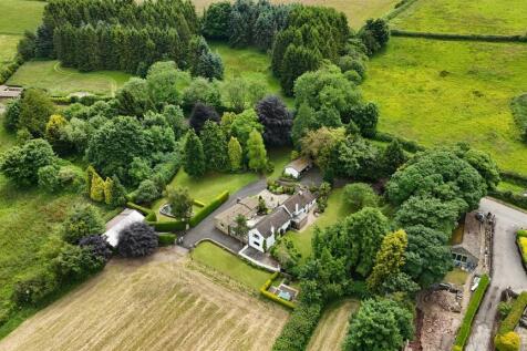 Doe Lea Farm, Main Road, Troway, S21 5RU 4 bed farm house for sale