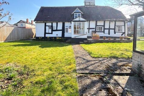 2 bedroom detached house for sale