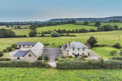 6 bedroom farm house for sale