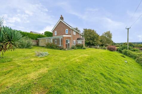 2 bedroom detached house for sale
