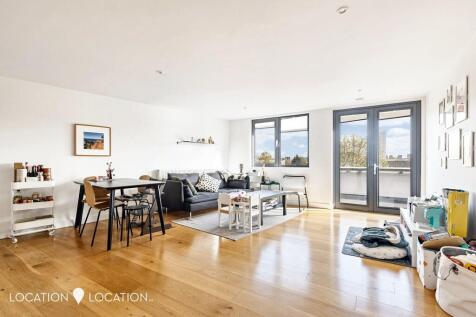 Dalston Lane, London, E8 2 bed flat for sale
