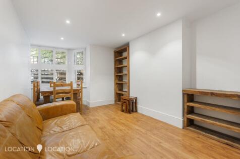 Stamford Hill, Woodman Apartments, N16 2 bed flat for sale