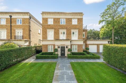 5 bedroom detached house for sale