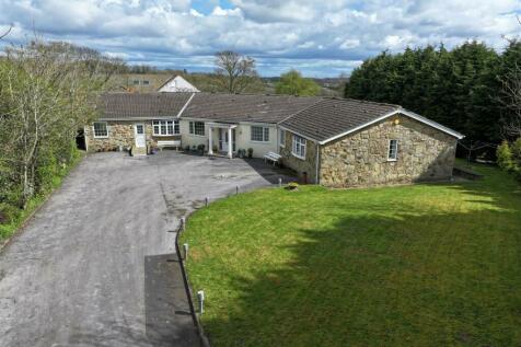 5 bedroom detached bungalow for sale