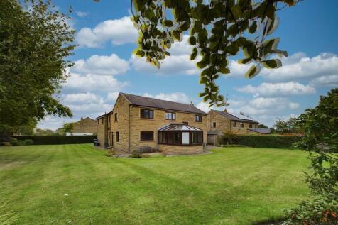 2, Garden Fold, Hipperholme, Halifax... 5 bed detached house for sale