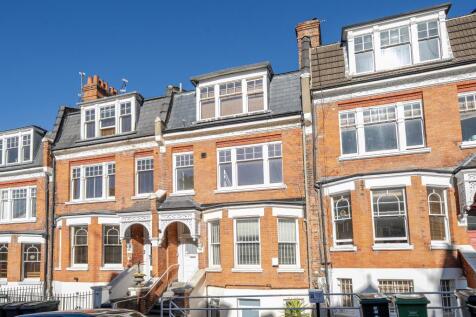 Milton Avenue,  Highgate,  N6,  N6 2 bed flat for sale