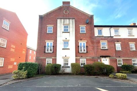 2 bedroom ground floor flat for sale