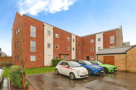 2 bedroom ground floor flat for sale