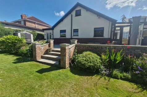 4 bedroom detached bungalow for sale