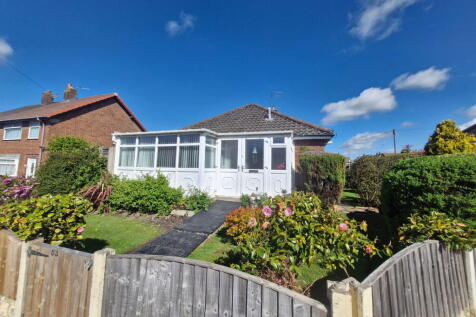 1 bedroom semi-detached bungalow for sale