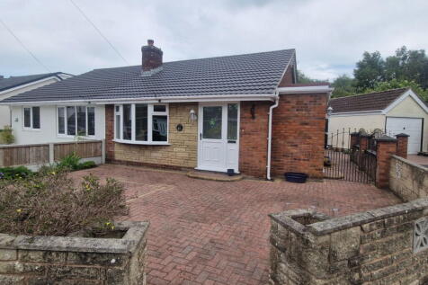 2 bedroom semi-detached bungalow for sale
