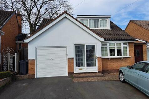 3 bedroom detached bungalow for sale
