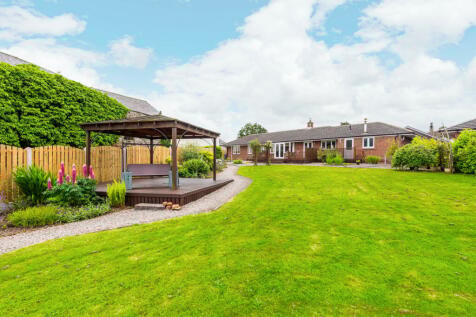 4 bedroom detached bungalow for sale