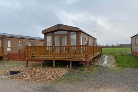 Stonham Barns, Pettaugh Road... 2 bed park home for sale