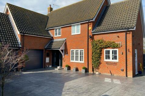 6 bedroom detached house for sale