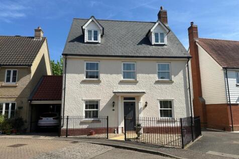 Sandpiper Road, Stowmarket IP14 5 bed detached house for sale